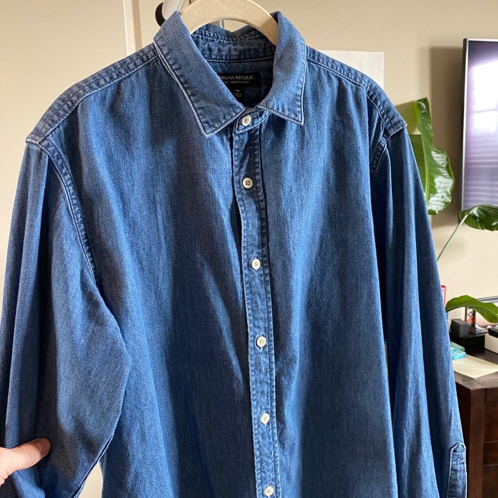 Banana Republic Denim Long Sleeve Woven (M)